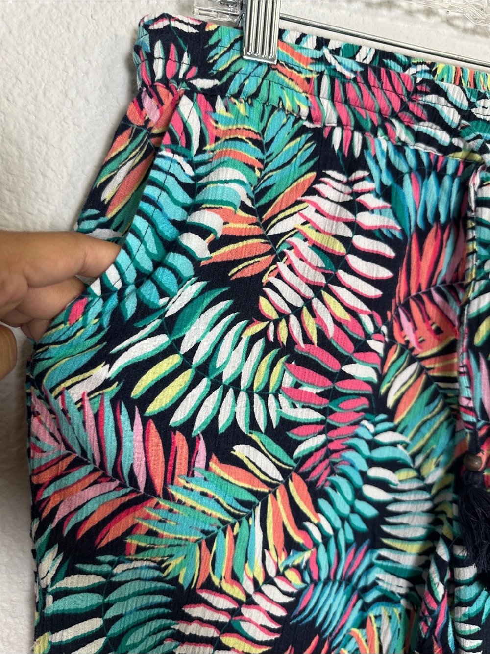 Talbots Crinkle Cotton Beach Pants Breezy Palm Print Resort Wear Coastal Medium - Picture 4 of 12